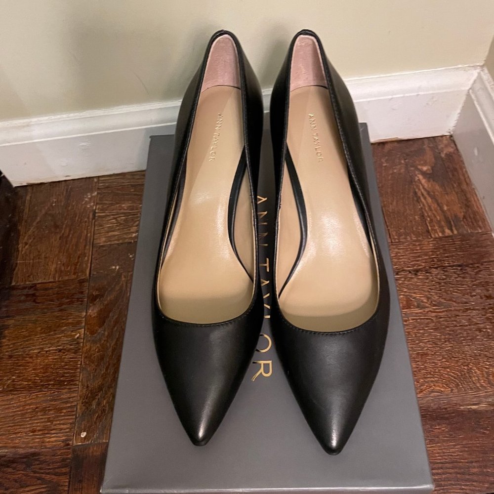 Eryn Ann Taylor Black Leather Pumps, 7.5 M